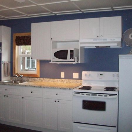Lakewoods Cottage Oxtongue Lake الغرفة الصورة