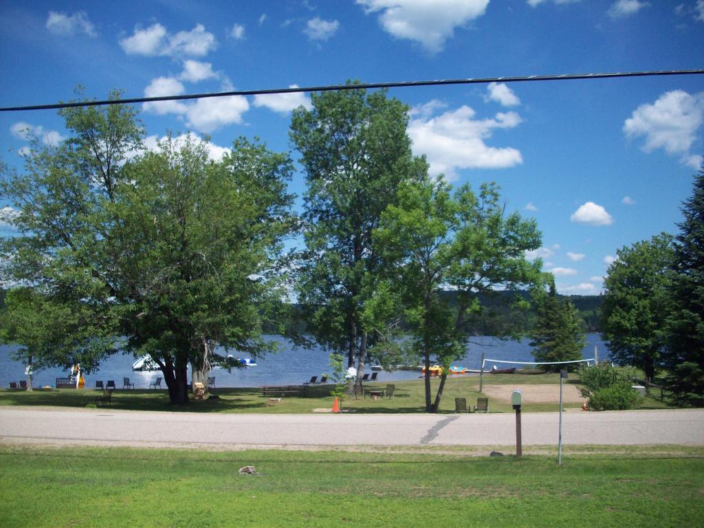Lakewoods Cottage Oxtongue Lake المظهر الخارجي الصورة