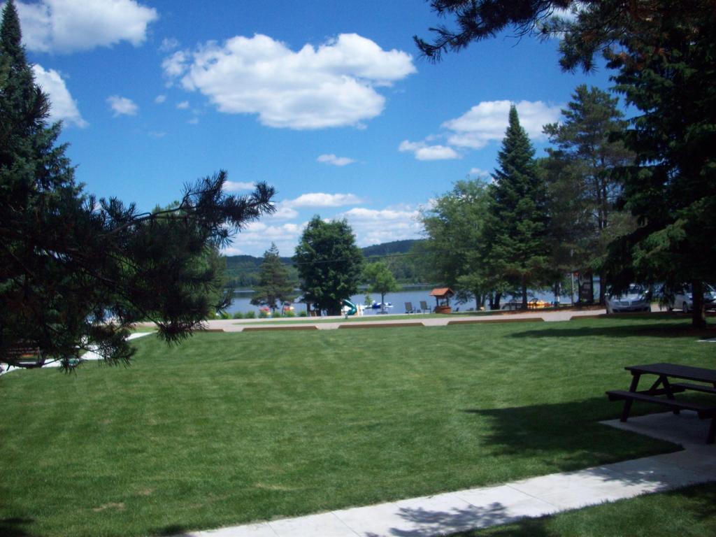 Lakewoods Cottage Oxtongue Lake الغرفة الصورة