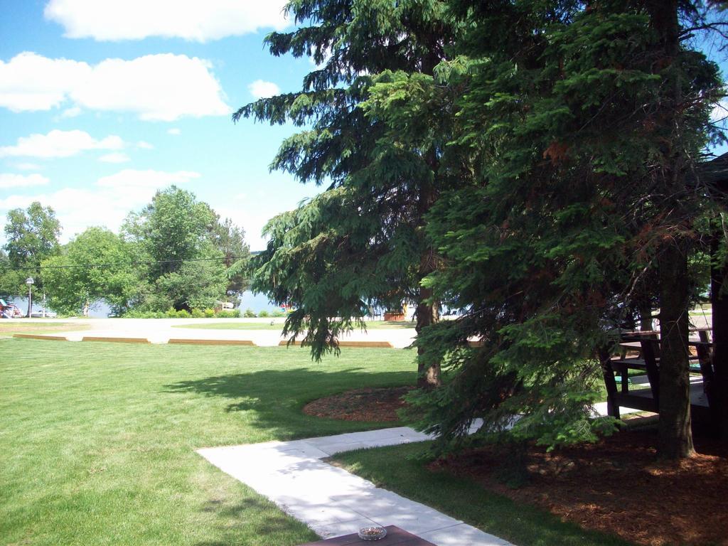 Lakewoods Cottage Oxtongue Lake الغرفة الصورة
